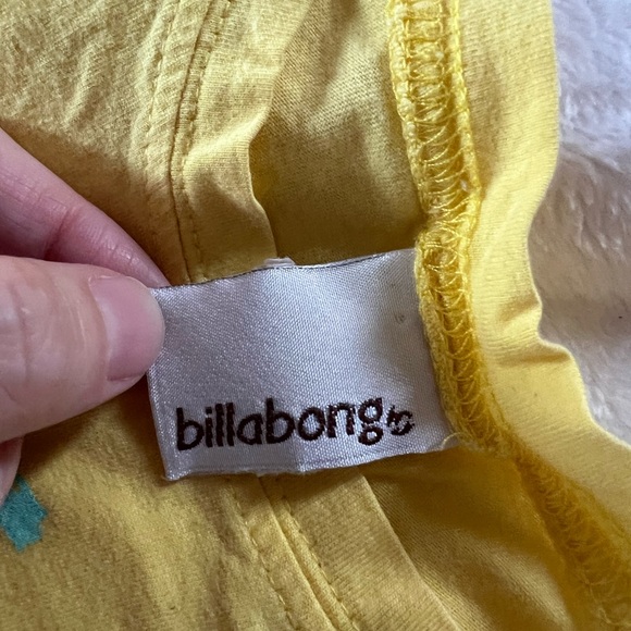 Y2K Billabong T-shirt - Picture 3 of 3